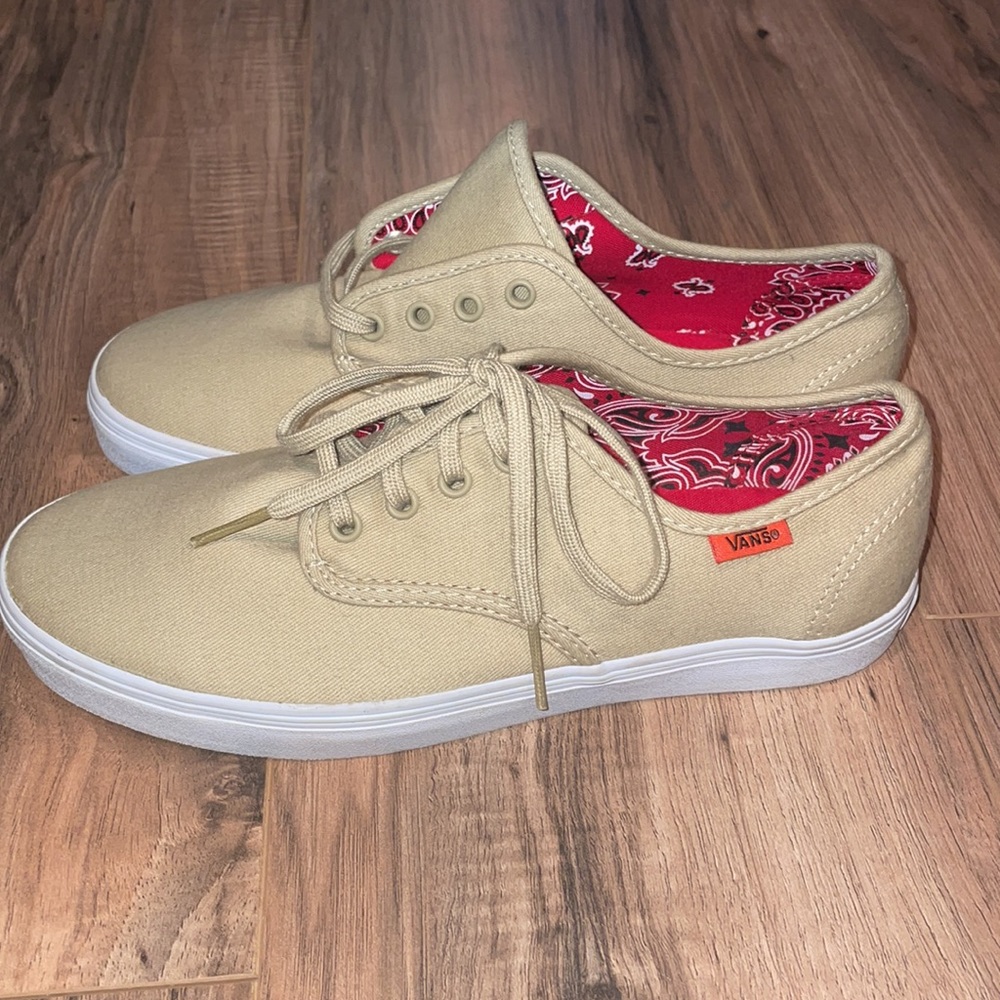 Vans Madero Twill Taupe Mens Skateboarding Shoes red Paisley Interior 7